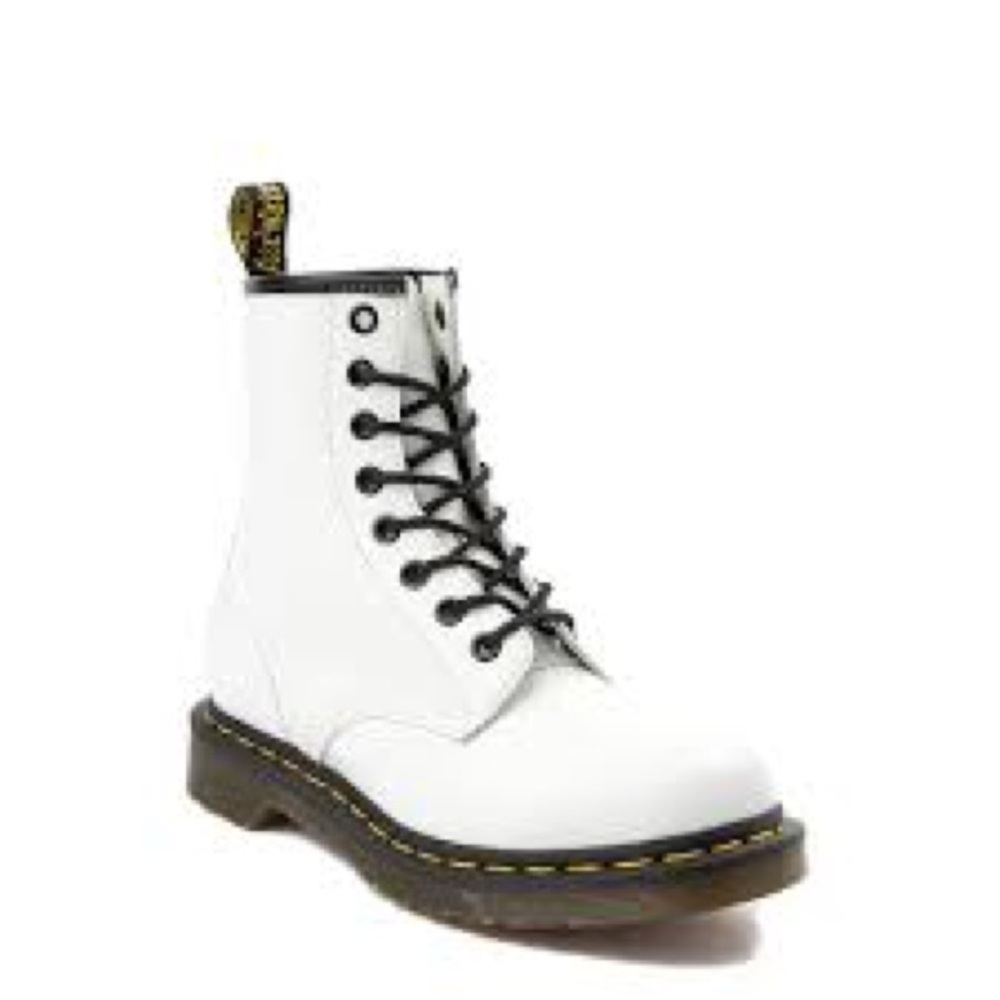 WOMENS DR. MARTENS 1460 8-EYE BOOT - WHT (SZ 9)